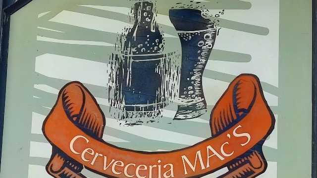Camarero/a