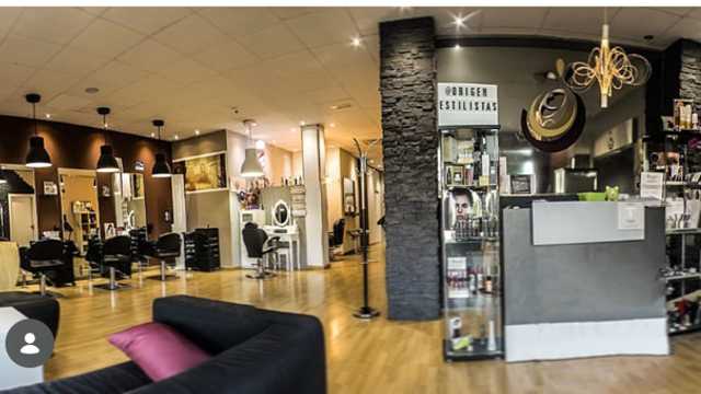 Técnico/a de Uñas y Pestañas