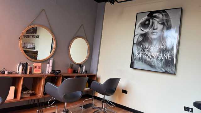 Oficial de Peluquería