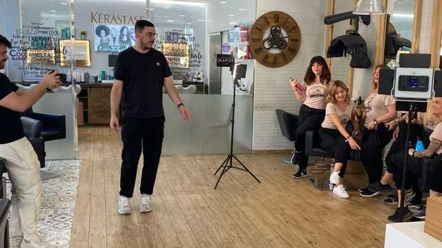 Ofícial de peluquería de señoras