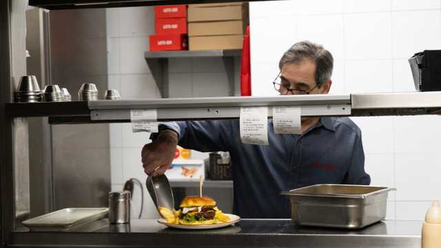 TONYROMA'S C.C AQUA - Ayudante/a de Cocina