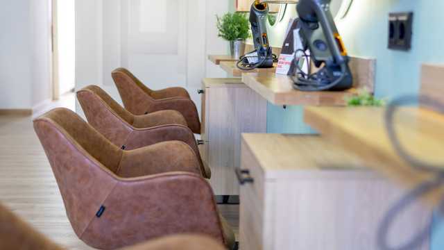 Oficial de Peluquería