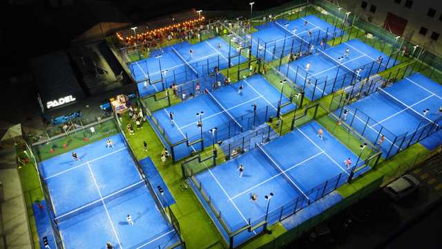 Club de Padel RECEPCIONISTA+AUXILIAR DE BAR