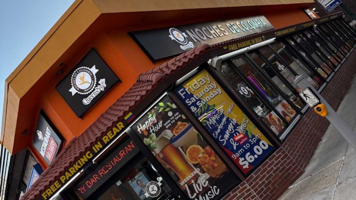 Noches de Colombia - Queens cover image