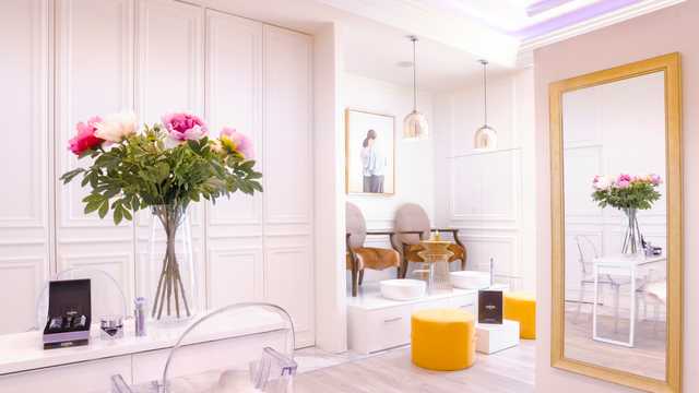 Peluquera con NIVEL ALTO DE INGLÉS