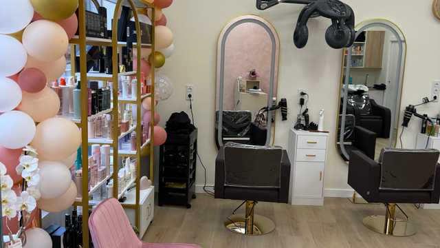 Oficial de Peluquería