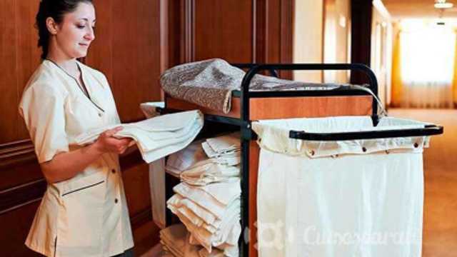 Limpiador/a CAMARERA DE GUARDIA Y PISOS HOTEL