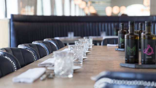 ÚNETE AL LOMO ALTO COMO AYUDANTE DE CAMARERO