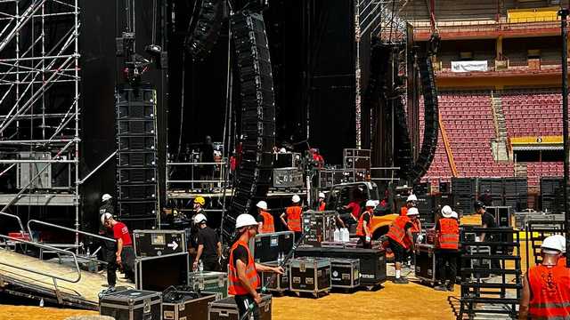 Auxiliar de montaje para grandes eventos