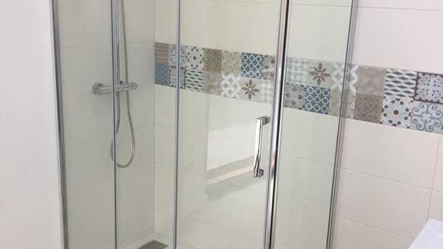 Comercial Autónomo Carpintería de Aluminio