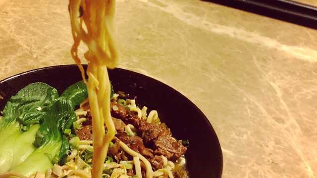 Jueves a domingo por la noche