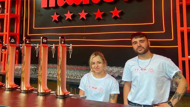 CAMAREROS/AS PARA IMPORTANTE FERIA