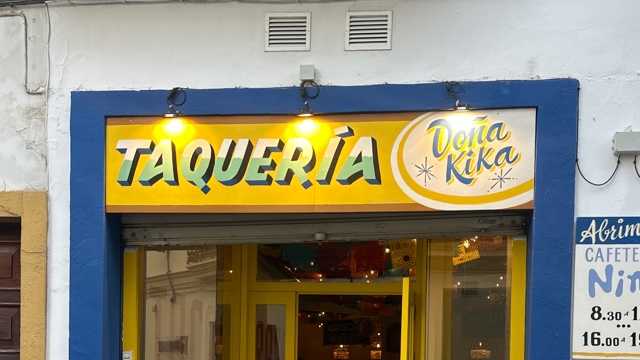 Cocinero/a y Ayudante/a de Cocina