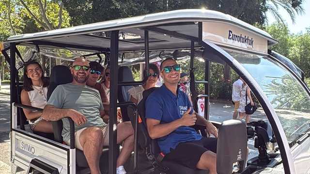 Conductor Turístico/a de Tuk-Tuk en Barcelona y Tarragona