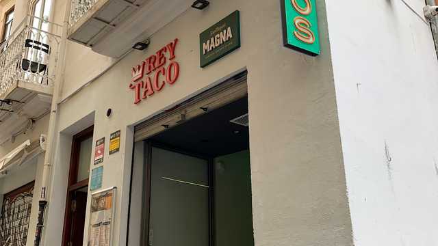 Encargado de caja y bebidas