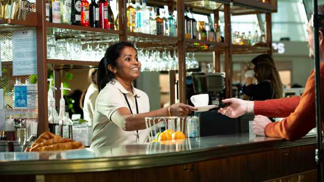 Ayudante camarero Aeropuerto restaurante Giraffe 40h