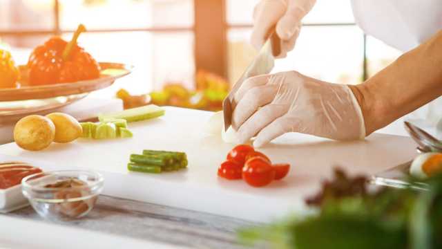 Ayudante de cocina centro residencial