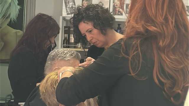 Oficial de peluquería de señoras