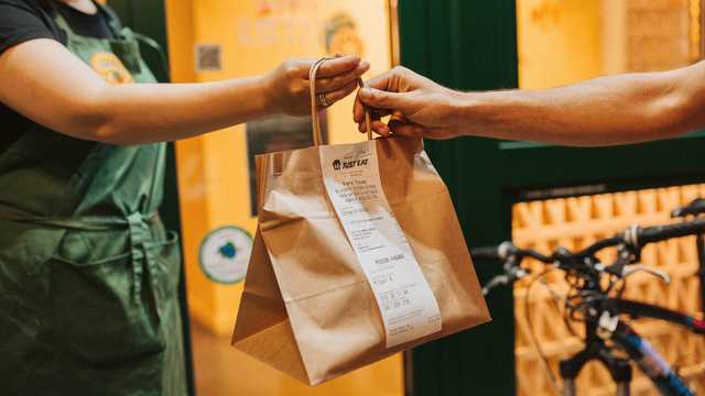 Ayudante de Camarero/a