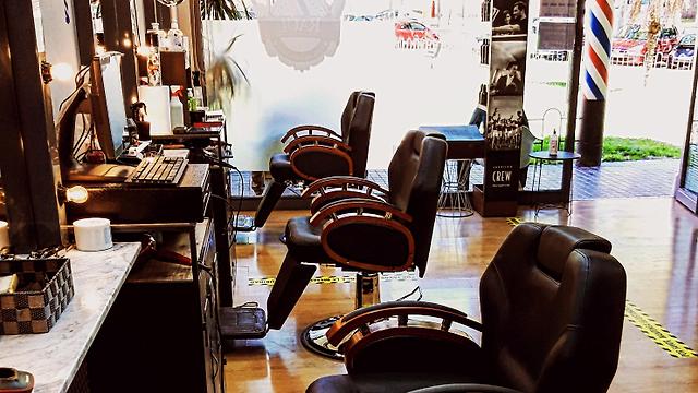 Oficial de Peluquería caballeros barberia