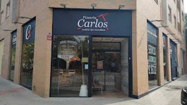 Camarero/a y Ayudante/a de Cocina