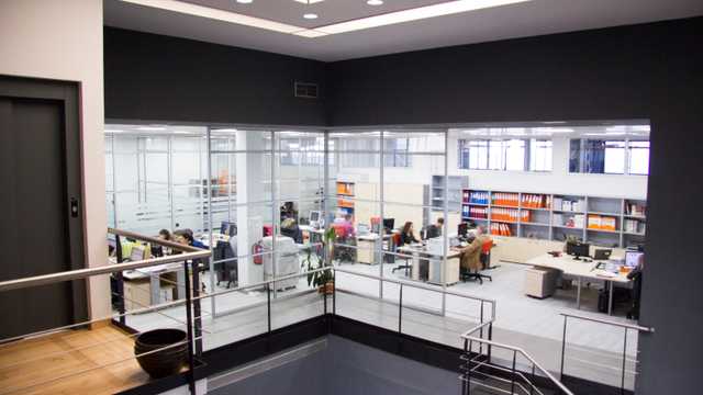 Cargador vendíng zona Ifema Madrid