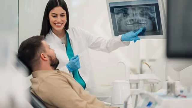 Dentista / Odontologo Generalista en Barcelona