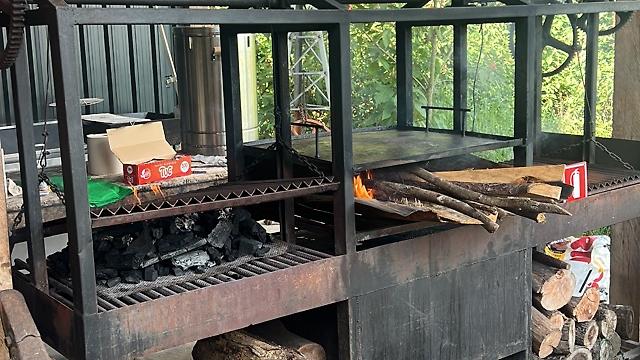 Cocinero/a y Ayudante/a de Cocina