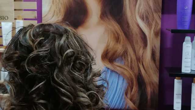 Oficial de Peluquería