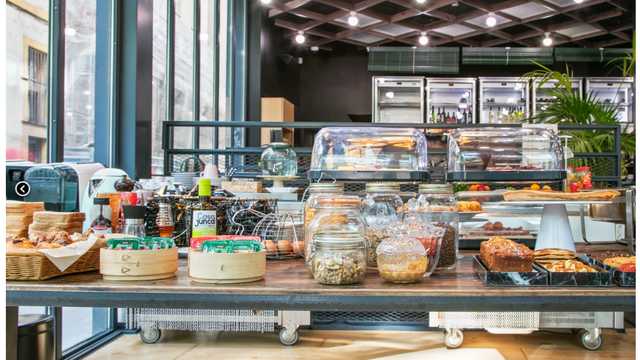 Ayudante de Camarero/a