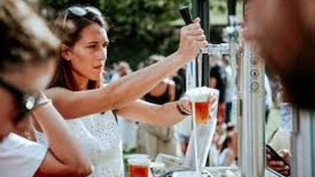 Barman / Barmaid