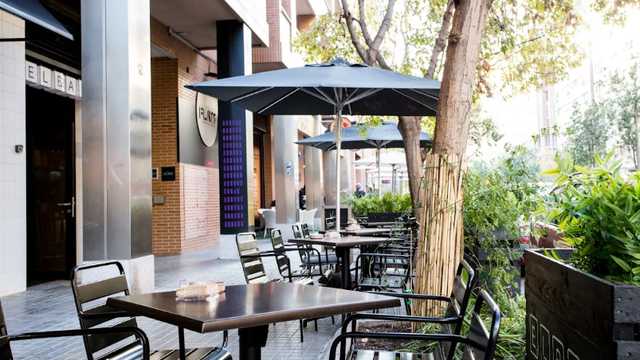 Camareros/as (jornada completa)