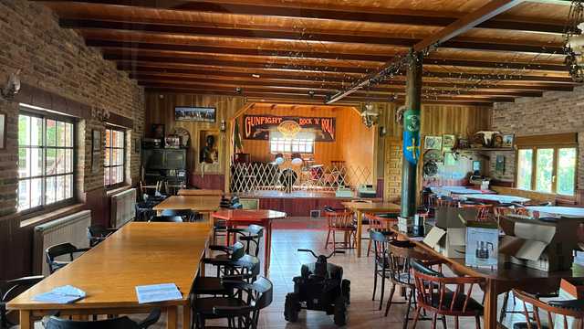 Camarero/a