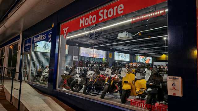 DEPENDIENTE/A TIENDA MOTOS – MEDIA JORNADA (GRANADA)