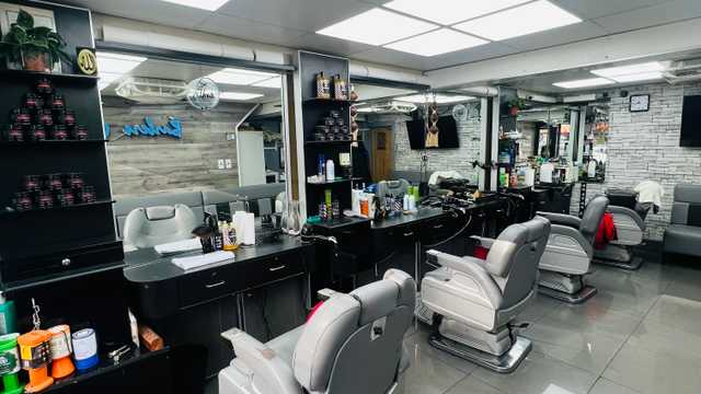 Barber / Hairdresser