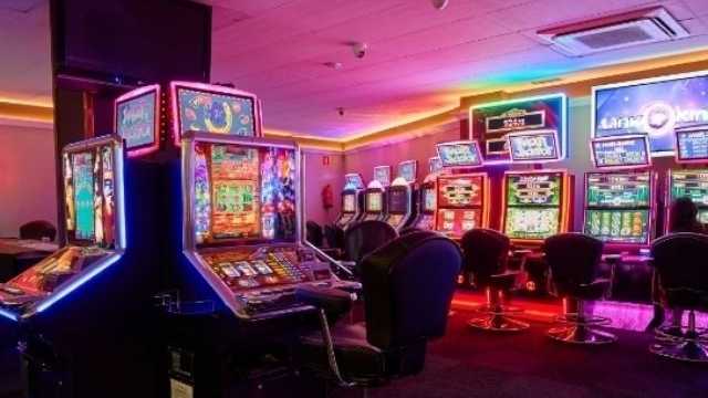 Camarero/ oficial de sala