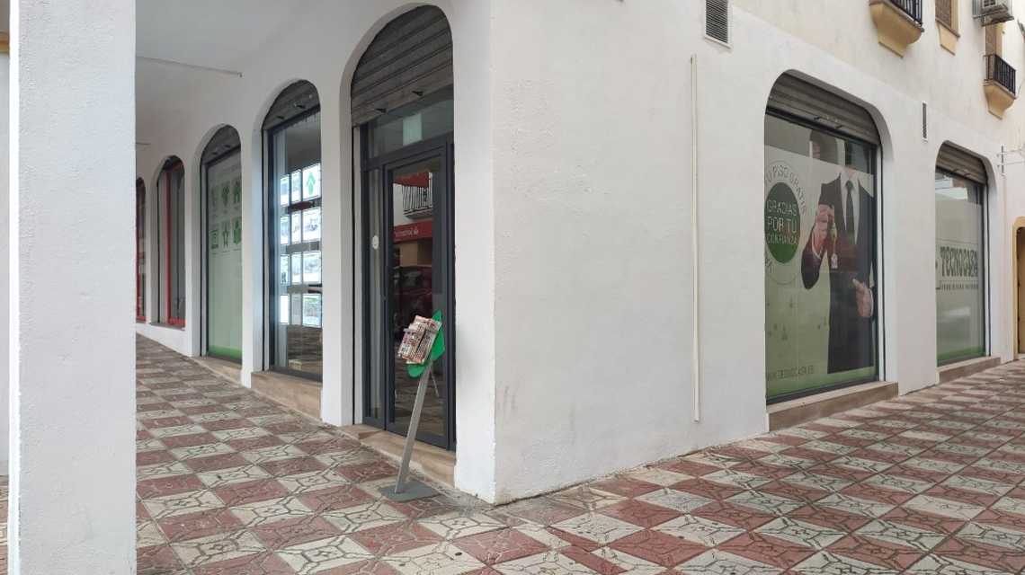 Tecnocasa agencia inmobiliaria cover image