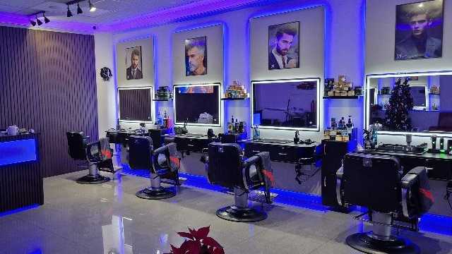 Barber / Hairdresser