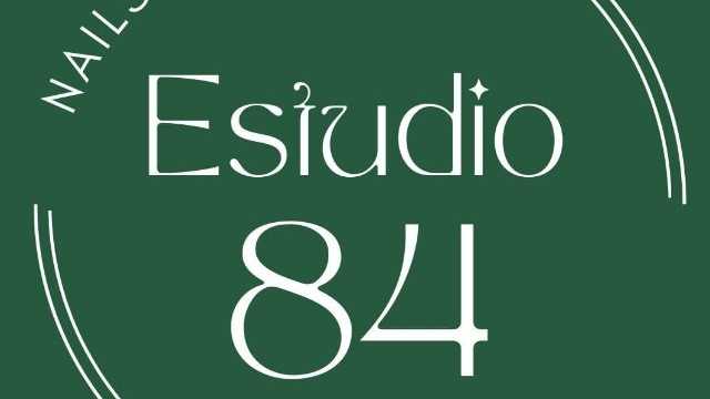 Técnica de uñas con amplia experiencia en manicura rusa y nail art