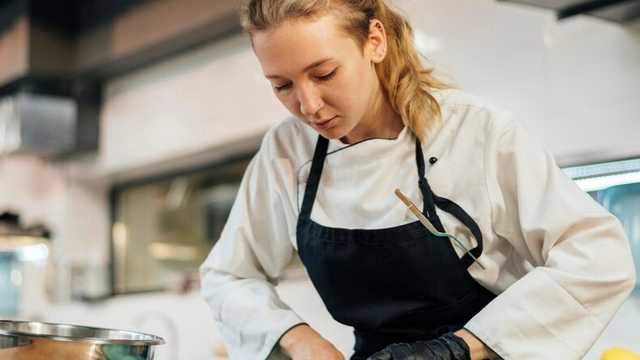 Ayudante/a de Cocina