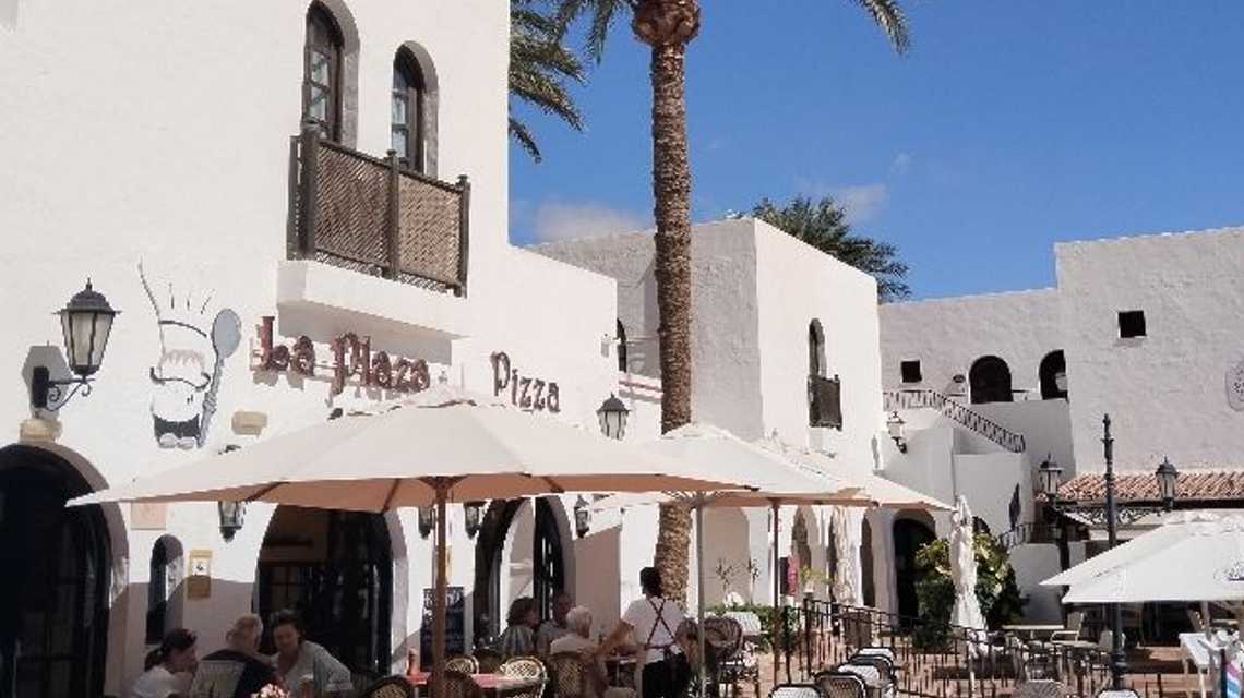 La Plaza Italian Restaurant cover image