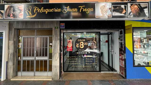 Oficial de Peluquería