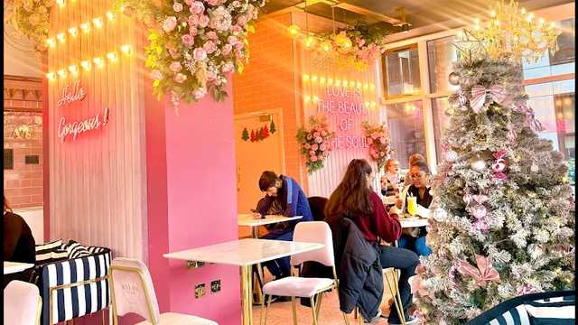 Barista and Waiter / Waitress