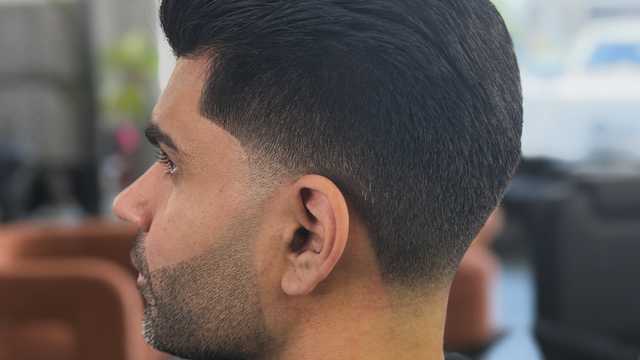 Barber / Hairdresser
