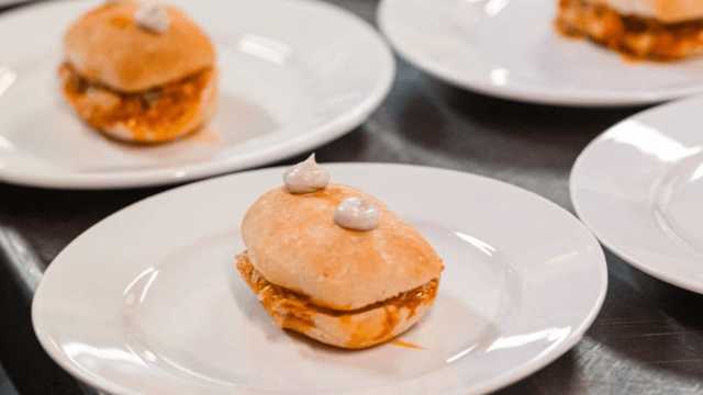 Camarero/a de Sala (20h) | GRUPO TRASMALLO 🍷⚓