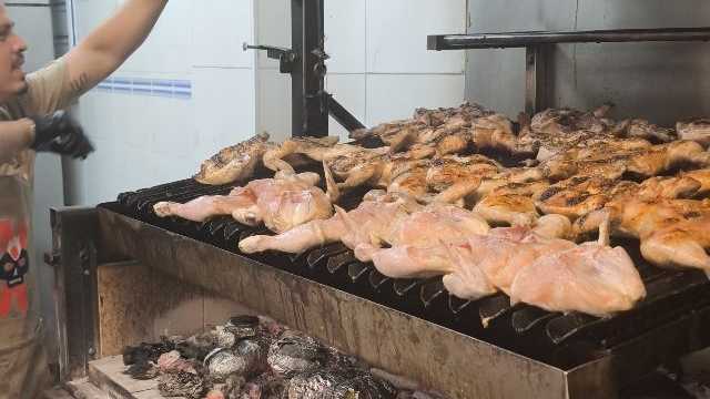 Parrillero, cocinero