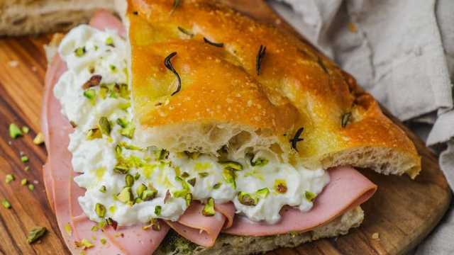 Deli kitchen chef