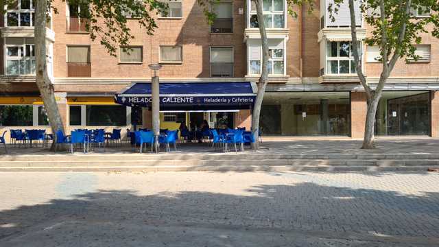 Camarero/a