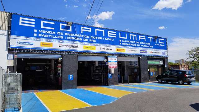 mecanico especialista en neumaticos