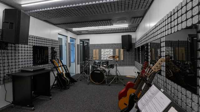 Profesor/a de canto y piano